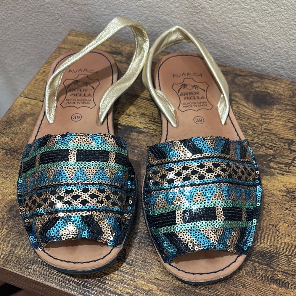 Avarca Women's Sequin Sandals - Gold and Blue